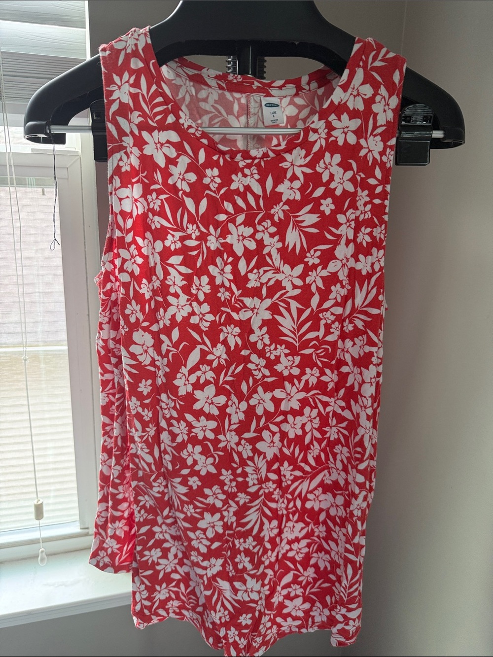 Old Navy Red and White Floral Scoop Neck Tank